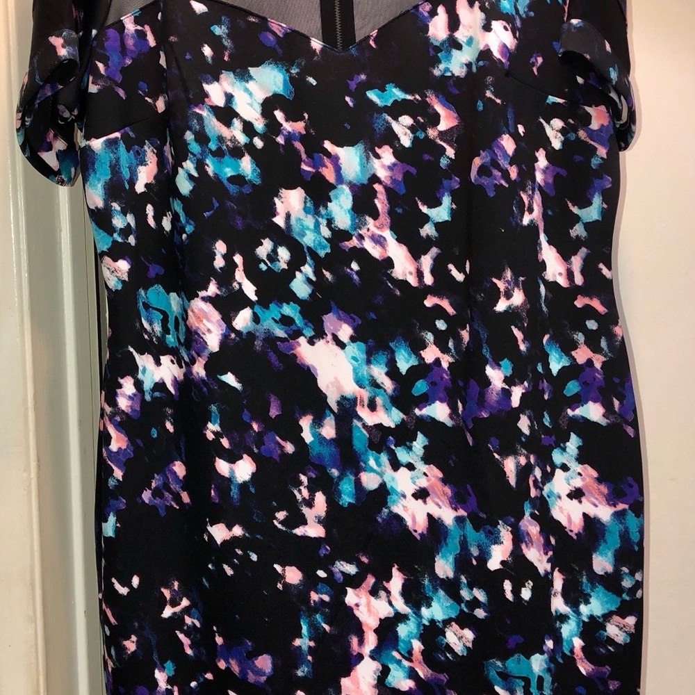 Dress - Picture 5 of 6